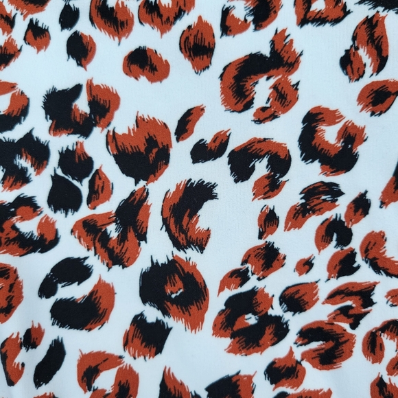 Duncan Legging in Buckthorn Cheetah Varley Size Small - Picture 2 of 14